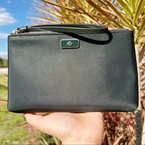 kate spade Handbags - Kate Spade Large Wristlet